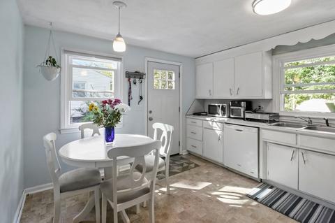 114 Clement St, Springfield, MA 01118 photo 6