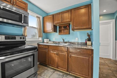 18 Michigan Rd, Worcester, MA 01606 photo 8
