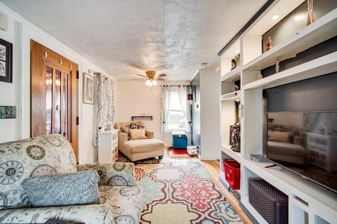 84 Price St, Springfield, MA 01104 photo 11