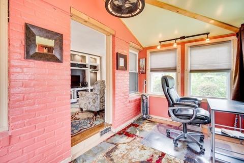 84 Price St, Springfield, MA 01104 photo 21