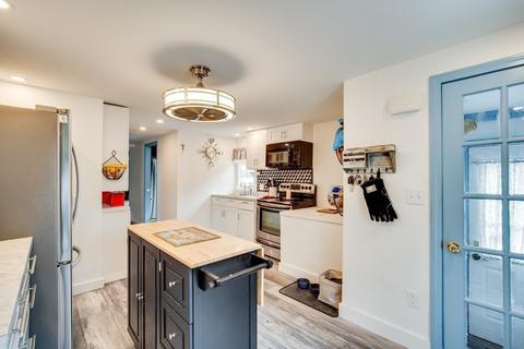 84 Price St, Springfield, MA 01104 photo 3