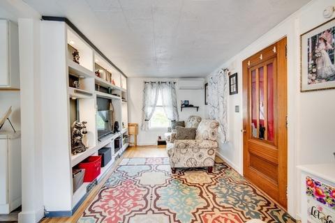 84 Price St, Springfield, MA 01104 photo 12