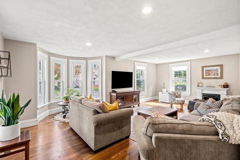 47 Pentucket Ave, Lowell, MA 01852 photo 3
