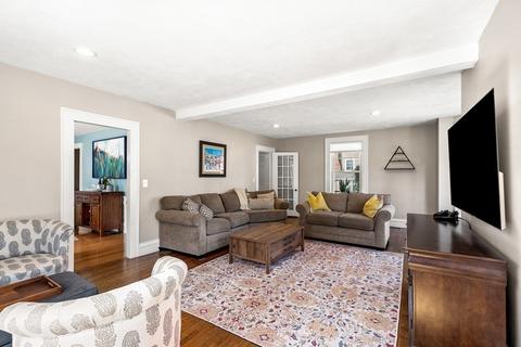 47 Pentucket Ave, Lowell, MA 01852 photo 5