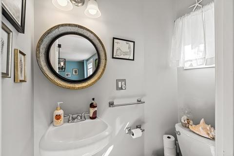 47 Pentucket Ave, Lowell, MA 01852 photo 16