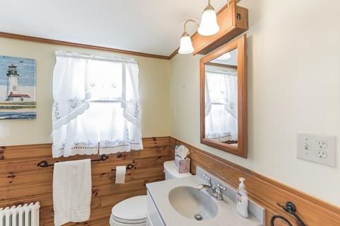 74 Hedge St, Fairhaven, MA 02719 photo 21