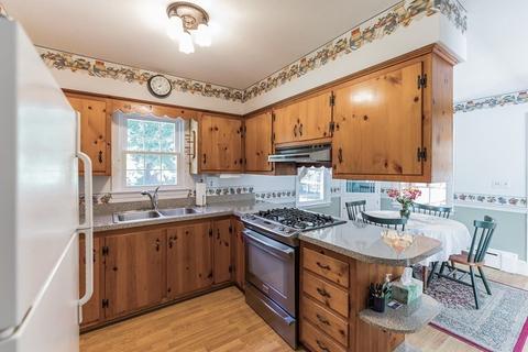 74 Hedge St, Fairhaven, MA 02719 photo 9