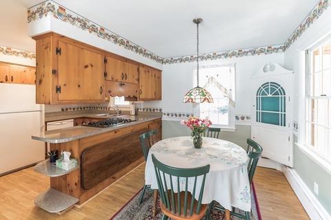 74 Hedge St, Fairhaven, MA 02719 photo 7