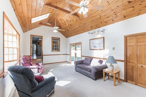 74 Hedge St, Fairhaven, MA 02719 photo 1