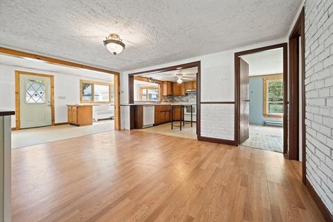127 Coolidge St, Athol, MA 01331 photo 5