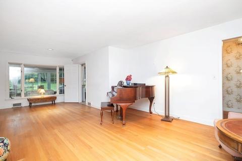 123 Fenimore Blvd, Springfield, MA 01108 photo 7