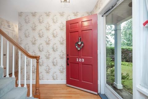 123 Fenimore Blvd, Springfield, MA 01108 photo 3