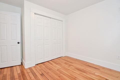 22 Wilbur St, Worcester, MA 01606 photo 12