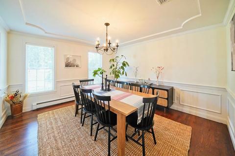27 Darwin Ln, Walpole, MA 02081 photo 4