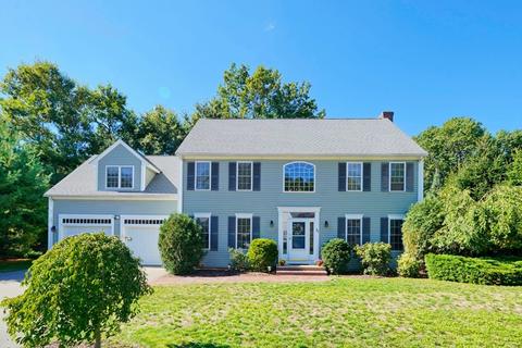 27 Darwin Ln, Walpole, MA 02081 photo 1