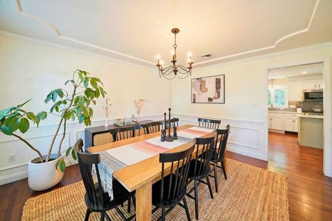 27 Darwin Ln, Walpole, MA 02081 photo 5