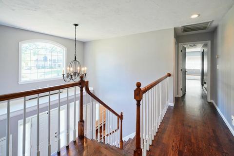 27 Darwin Ln, Walpole, MA 02081 photo 3