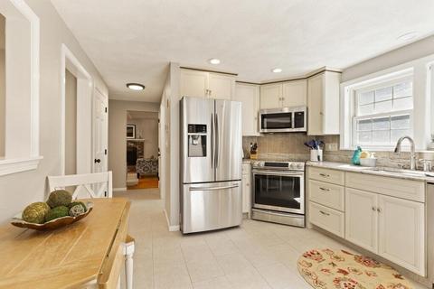 13 Auburn St, Reading, MA 01867 photo 13