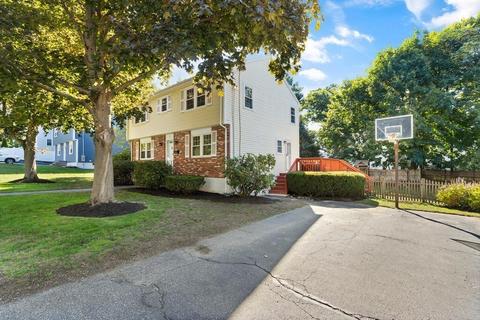 13 Auburn St, Reading, MA 01867 photo 1