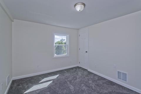 31 Silver St, West Springfield, MA 01089 photo 29