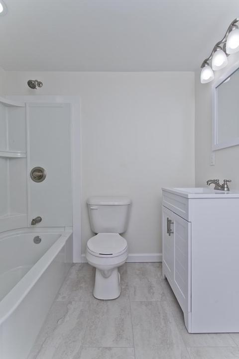 31 Silver St, West Springfield, MA 01089 photo 21