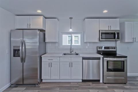31 Silver St, West Springfield, MA 01089 photo 6
