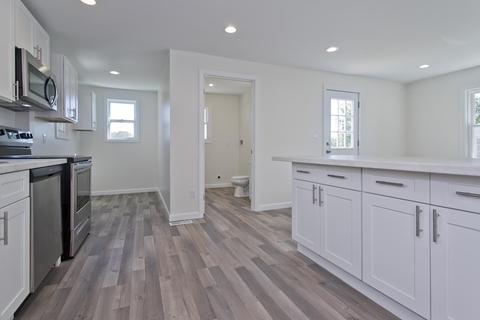 31 Silver St, West Springfield, MA 01089 photo 18