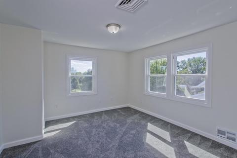 31 Silver St, West Springfield, MA 01089 photo 28