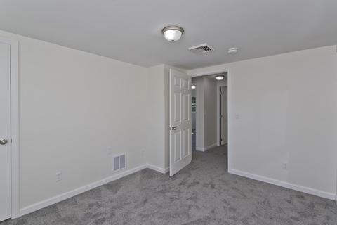 31 Silver St, West Springfield, MA 01089 photo 27