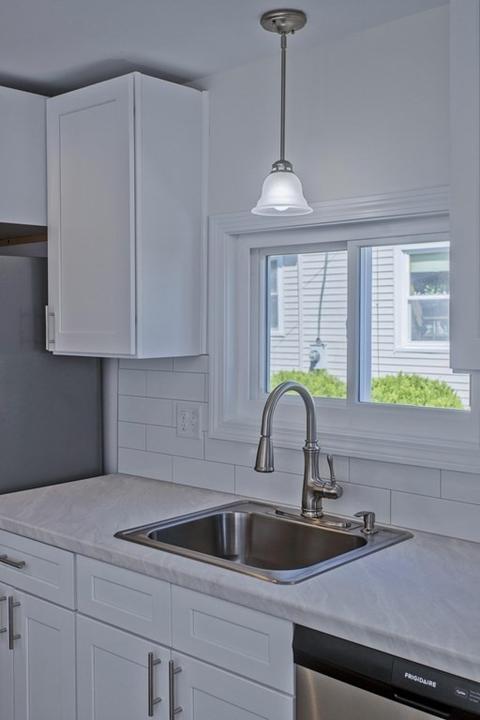 31 Silver St, West Springfield, MA 01089 photo 9
