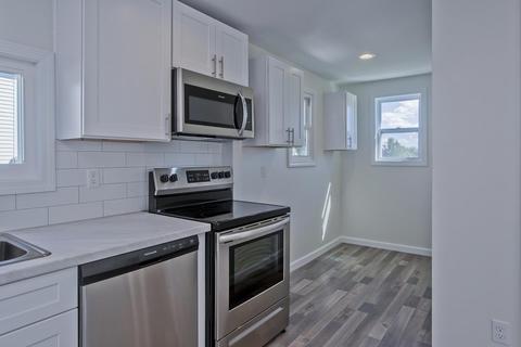 31 Silver St, West Springfield, MA 01089 photo 17