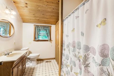 21 Carrier Ln, Sutton, MA 01590 photo 24