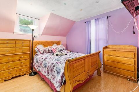 44 Wright St, Stoneham, MA 02180 photo 6