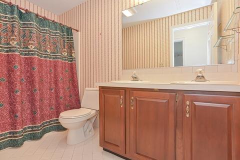 11 Dover Cir, Franklin, MA 02038 photo 27