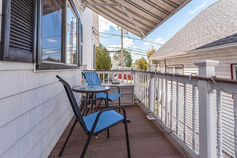 51 Sammet St, Everett, MA 02149 photo 2
