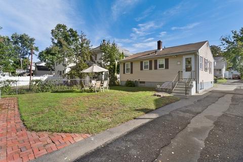 52 Boyer St, Springfield, MA 01109 photo 22