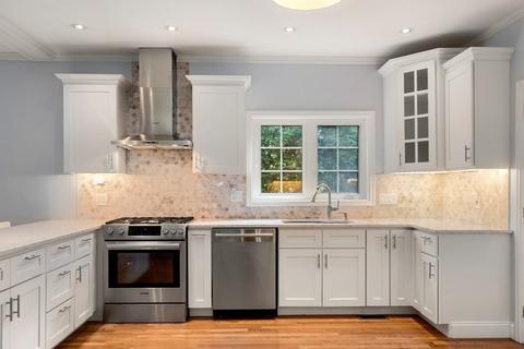 67 Smith St, Wellesley, MA 02482 photo 6