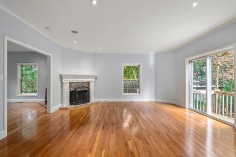 67 Smith St, Wellesley, MA 02482 photo 8