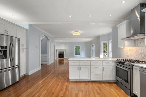 67 Smith St, Wellesley, MA 02482 photo 7