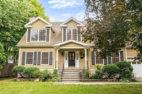 67 Smith St, Wellesley, MA 02482 photo 1