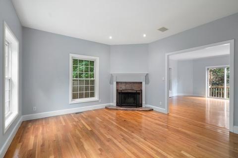 67 Smith St, Wellesley, MA 02482 photo 10