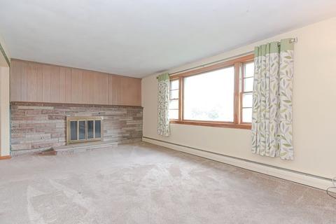 22 Volk Rd, Dedham, MA 02026 photo 9