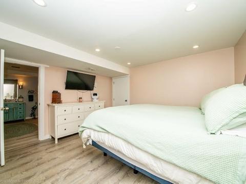 649 Middle Rd, Acushnet, MA 02743 photo 24