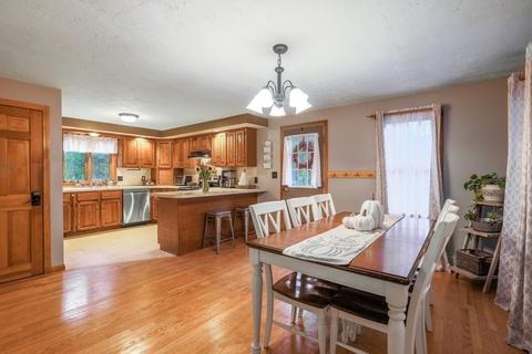283 Maple St, Franklin, MA 02038 photo 3