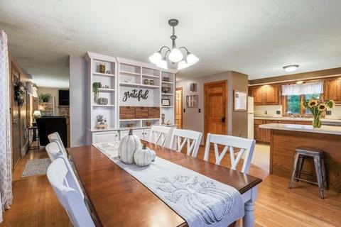 283 Maple St, Franklin, MA 02038 photo 4
