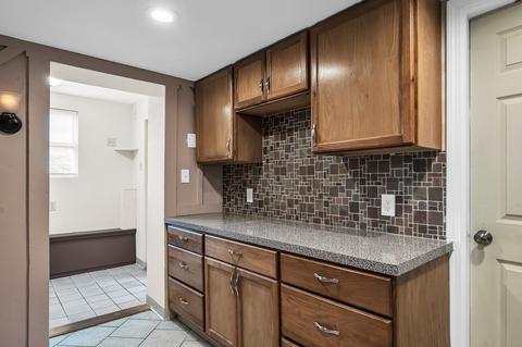 112 Center, Windsor Locks, CT 06096 photo 8