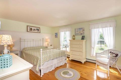 196 Springhill Rd, Tisbury, MA 02568 photo 15