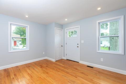 35 Willis Ave, Framingham, MA 01702 photo 18