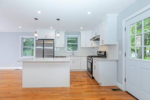35 Willis Ave, Framingham, MA 01702 photo 9