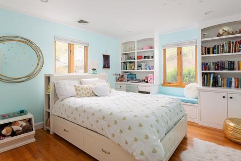 71 Jordan Rd, Brookline, MA 02445 photo 9
